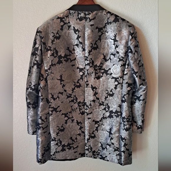 Blu Martini Silver Floral Pattern Tuxedo Jacket - Picture 2 of 3